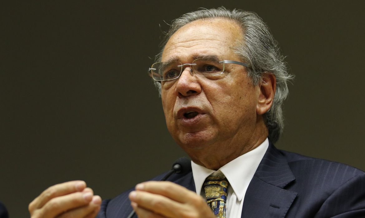 ’Não há nada de errado’, diz Guedes sobre suposto confronto com equipe econômica