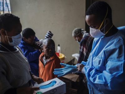 Mortes por coronavírus subiram 60%  na última semana na África, diz OMS
