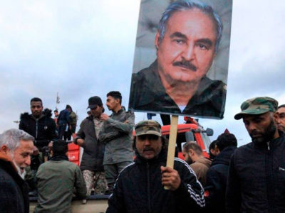 Marechal Haftar diz ter tomado poder na Líbia