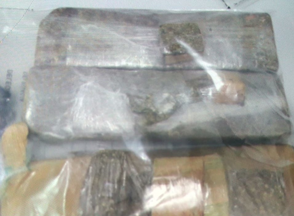 Polícia prende membros do PCC com carregamento de drogas na SP-294