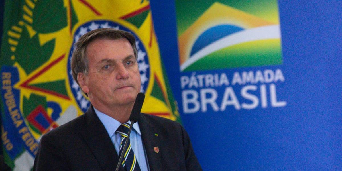 Bolsonaro faz novo veto à lei das máscaras e desobriga uso em presídios