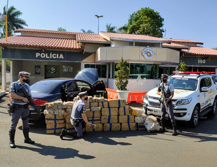 Homem é preso em flagrante com 799 tabletes de maconha em Marília