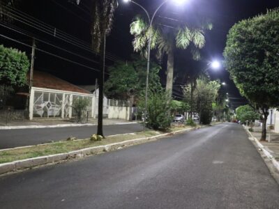 Avenida Mem de Sá ganha iluminação no bairro Nova Marília