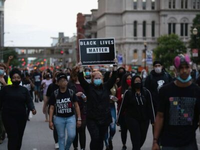 Protestos raciais de Louisville se espalham pelos EUA
