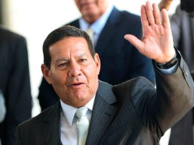 Não adianta retirar insumo da Amazônia e vir produzir no Centro-Sul, diz Mourão