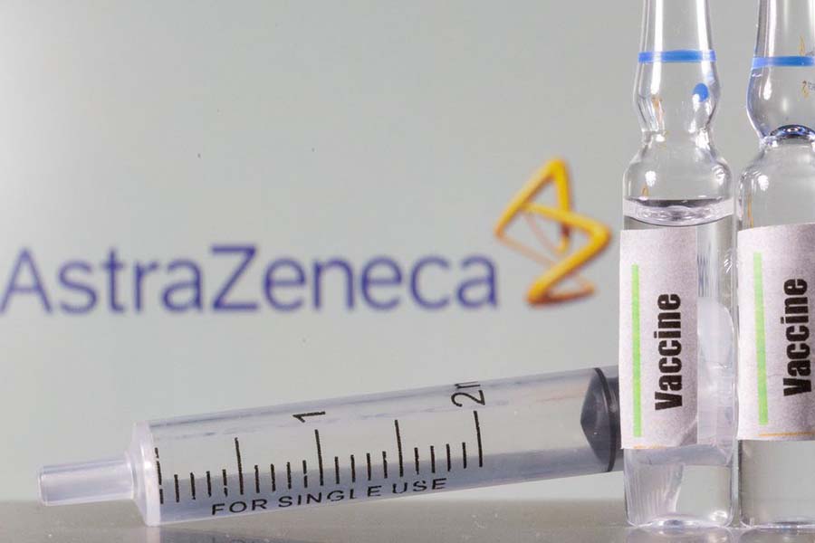 Vacina da AstraZeneca pode ser  90% eficaz contra covid, mostra teste