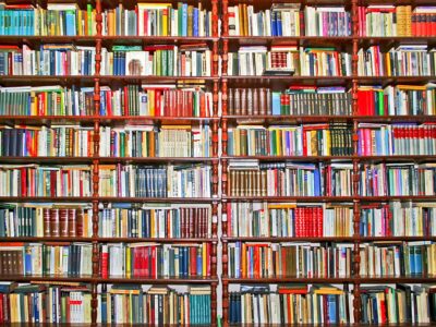 Projeto Colhendo Livros espalha livros para serem “colhidos” pelos visitantes dos Centros Culturais