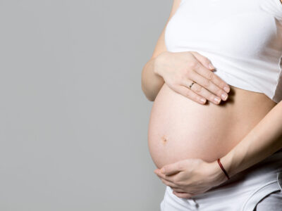 Veja como prevenir o efeito da gravidez na pele