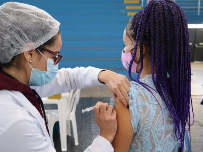 Saúde faz amanhã mais uma ação de vacinação para jovens de 25 anos+ na FAIP