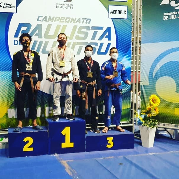 Atleta mariliense Rafael Montouro sagra-se Campeão Paulista nas categorias com e sem kimono no Jiu Jitsu