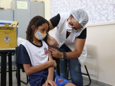 Prefeitura agenda 4ª etapa de vacinação de alunos do Sistema Municipal de Ensino Fundamental