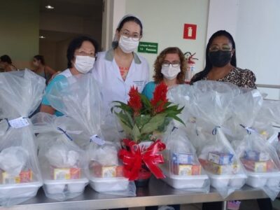 Pacientes e acompanhantes do Centro de Oncologia da Santa Casa de Marília participam do ‘Café com Amor’