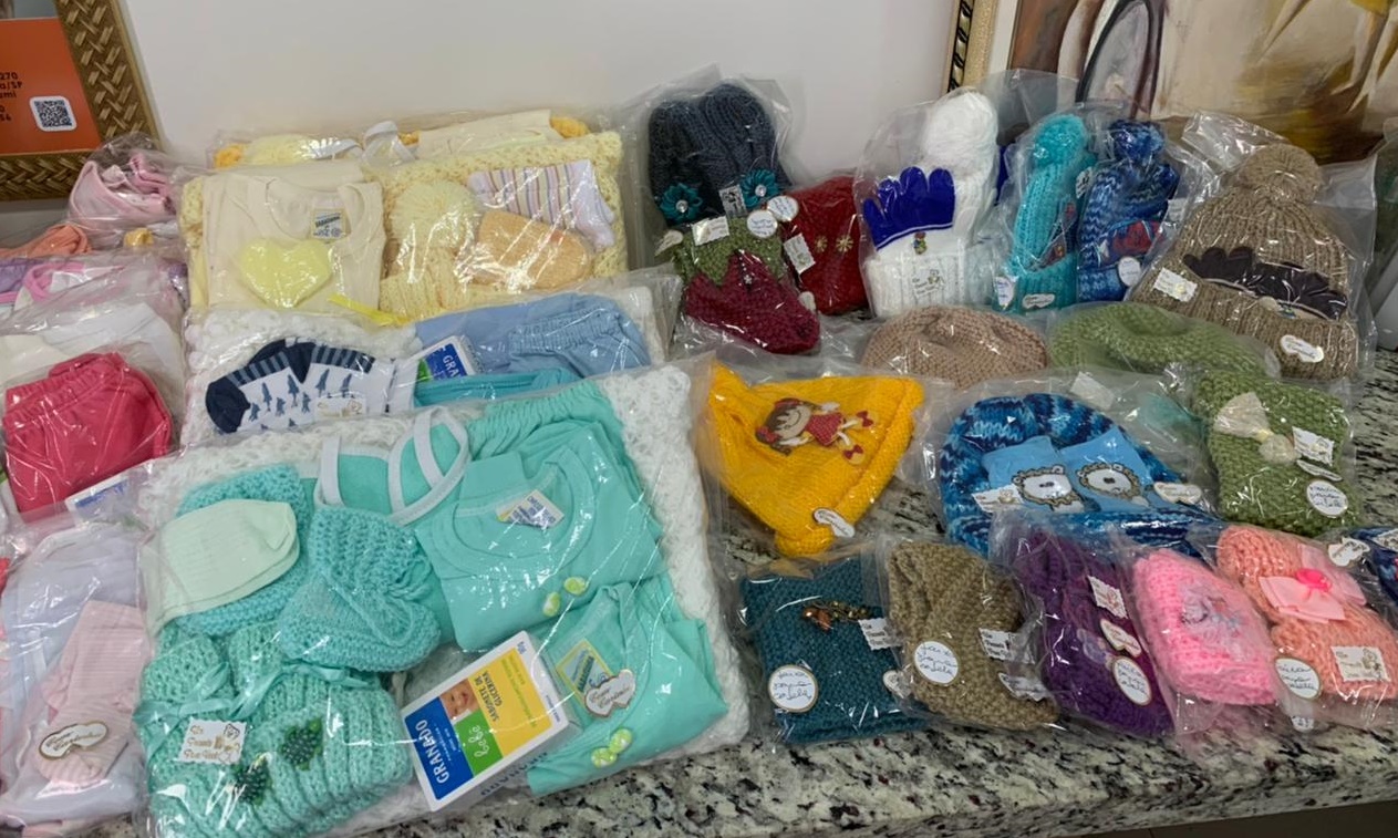 Oncologia Pediátrica da Santa Casa de Marília recebe doações de kits bebês