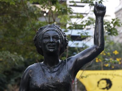 Marielle Franco ganha estátua no centro do Rio de Janeiro