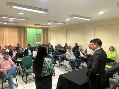 Reunião em Santa Cruz atrai associações comerciais da região