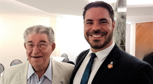 Dirigente faz homenagem à Governador decano no distrito