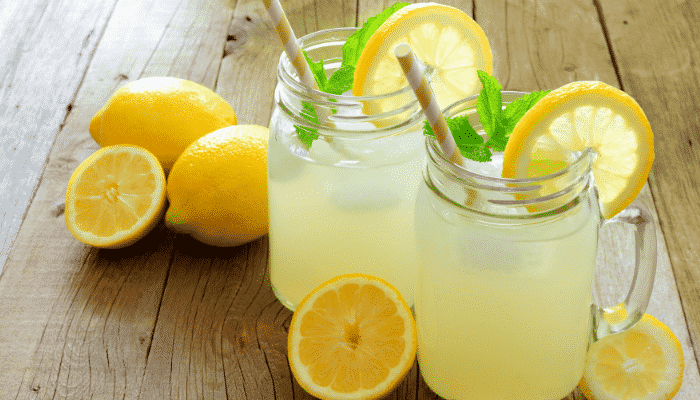 Aprenda a fazer um delicioso drink de Limonada Siciliana, opção sem álcool refrescante