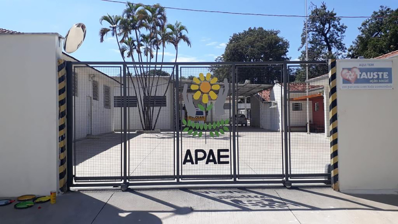 Apae Marília promove hoje ação entre amigos. Espetinhos, pastéis e bebidas com um show de prêmios