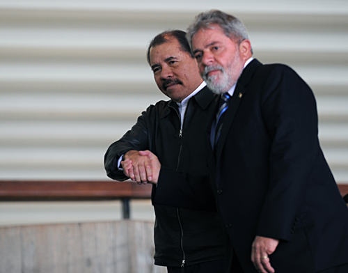 Amigo de Lula, Daniel Ortega chama de mafiosos a Igreja Católica, Papa Francisco, arcebispos, bispos e padres.  Faz o “L” e confira!