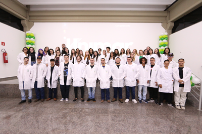 Medicina Veterinária Unimar realiza abertura oficial da nova turma com entrega dos jalecos