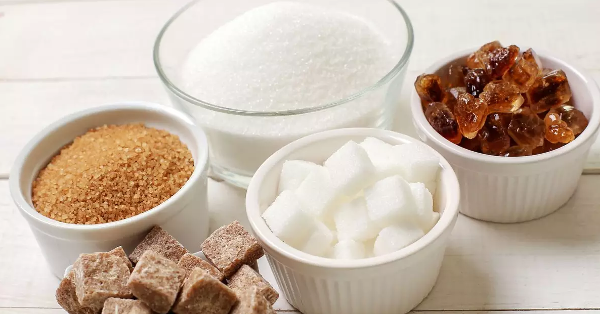 Nutricionista lista 10 sinais que o seu corpo dá quando você está exagerando no açúcar