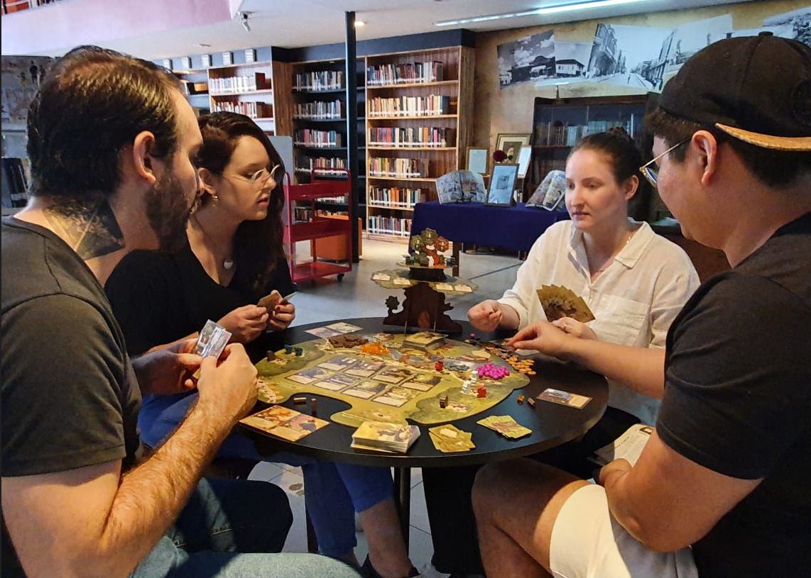 Projeto Legião realiza nova oficina de RPG na Biblioteca Municipal de Marília neste sábado, das 14h às 18h