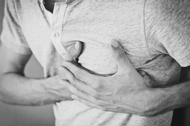 O risco ao se confundir sintomas de Infarto com crises de ansiedade.