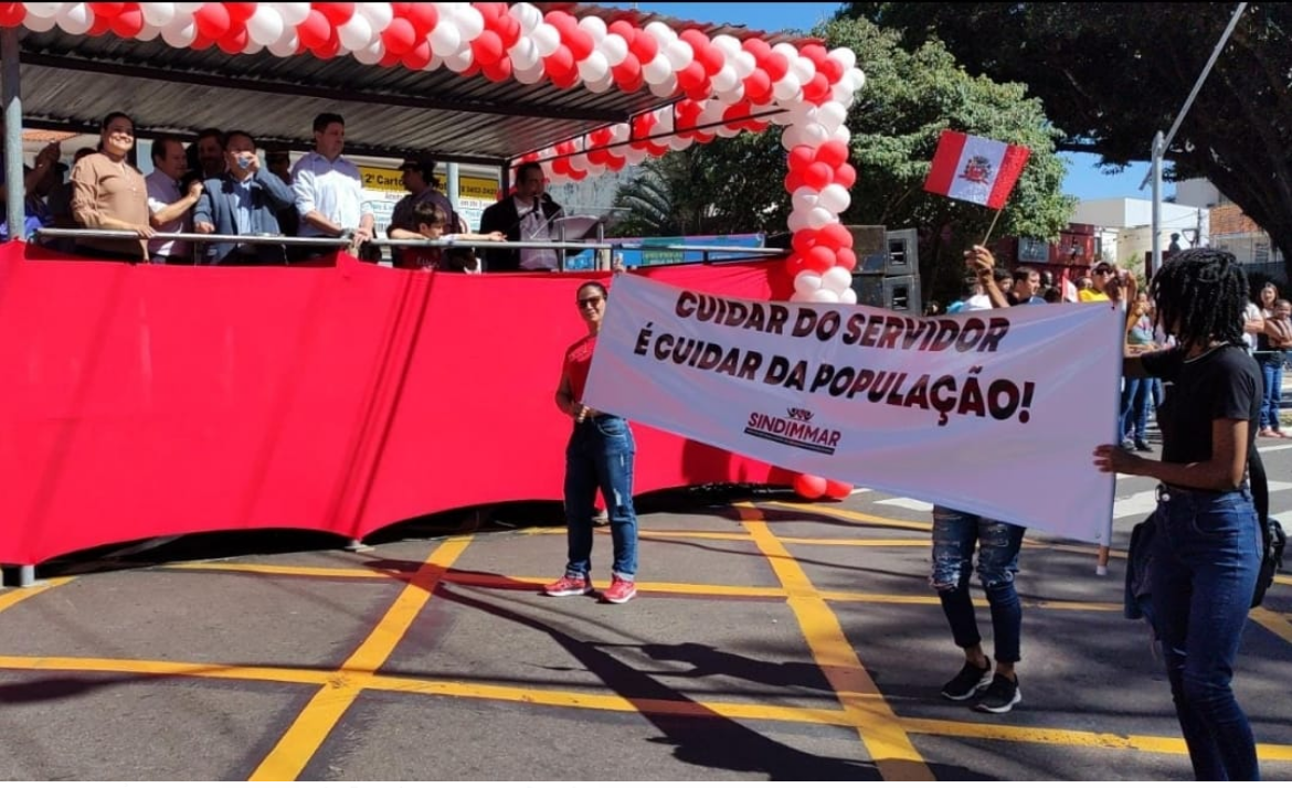 Descaso de Daniel Alonso leva servidores(as) municipais à greve. Prefeito vai prejudicar a população