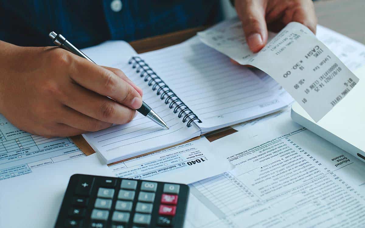 6 em cada 10 dívidas de consumidores inadimplentes foram pagas em até 60 dias em 2022, revela Serasa Experian