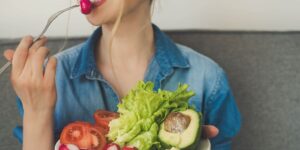 Ortorexia: entenda o transtorno mental de quem tem obsessão por alimentação saudável, segundo hospital Albert Einstein