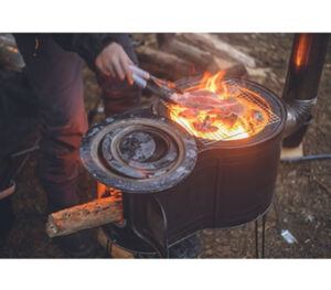 Modernos, mas com pé na roça: fogão a lenha virou protagonista em casas na metrópole Sabor da comida é um dos principais motivos para essa escolha