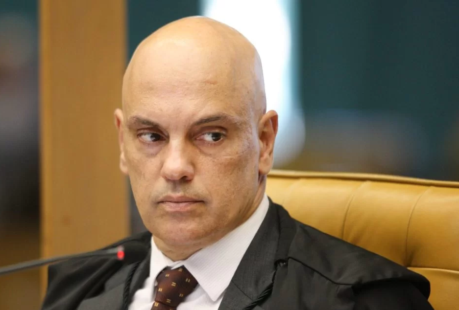 Chega de ditadura! PF dá um basta às arbitrariedades de Alexandre de Moraes, ignora determinação, e deixa Bolsonaro com passaporte