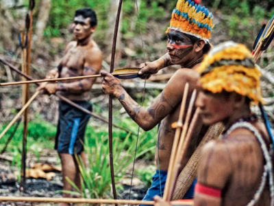 Vídeo Editorial: as doações bilionárias de países “preocupados” com os índios, suas terras e floresta amazônica. Inclusive o velhaco/novo governo