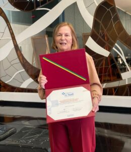 Gota de Leite, presidida por Virgília Balloni, conquista Prêmio Dr. Pinotti “Hospital Amigo da Mulher de 2023”. Confira!