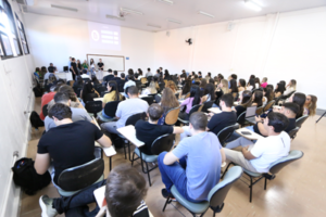 Acadêmicos de Medicina da Unimar apresentam pesquisas na 1ª Jornada Científica