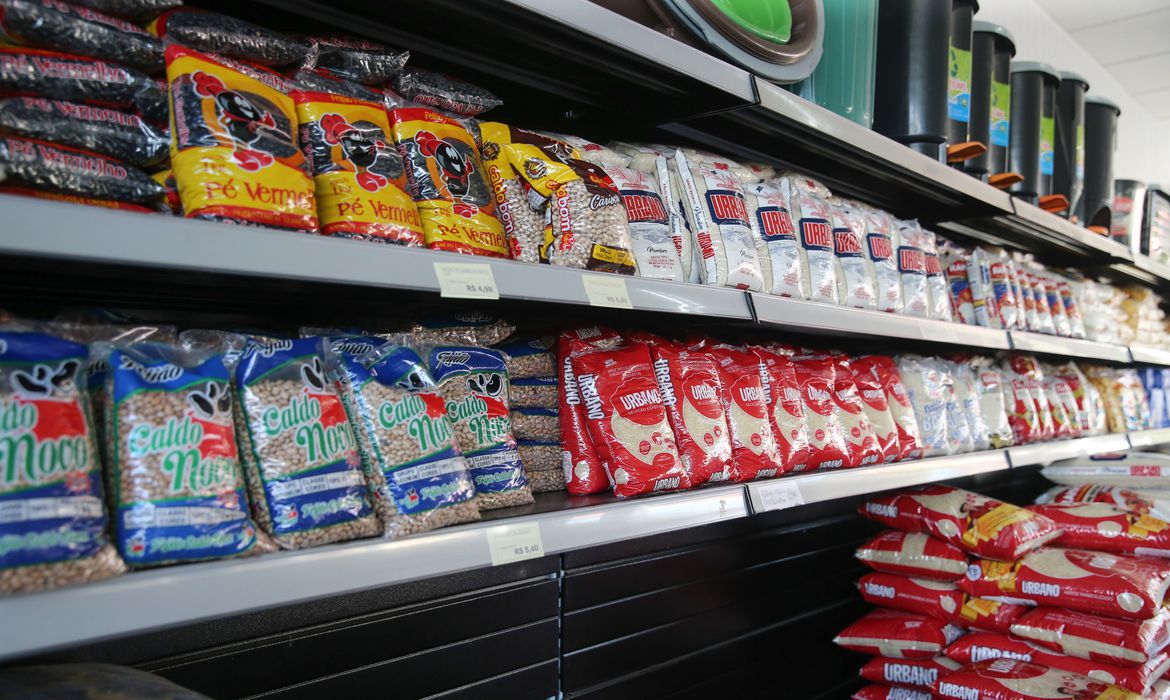 Distribuição de alimentos em situação de emergência é regulamentada