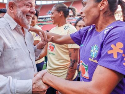 Governo Lula decide que dias de jogos da seleção brasileira na Copa do Mundo feminina serão ponto facultativo (feriado) para funcionários públicos; veja datas