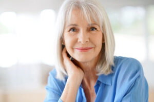 Estudo inédito mostra como células-tronco contribuem para o cabelo ficar branco