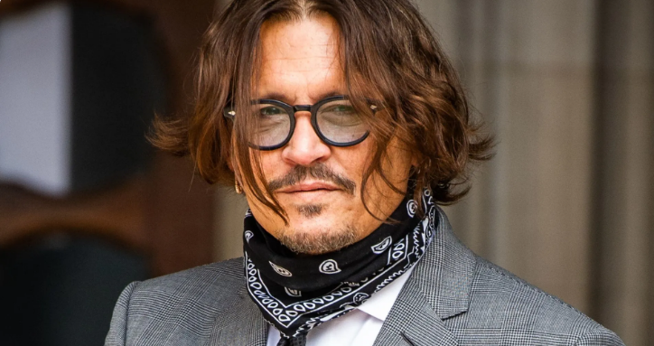 Ator Johnny Depp foi encontrado inconsciente em hotel