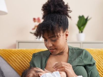 Mães que tiveram filhos por parto normal ou natural têm mais facilidade para amamentar