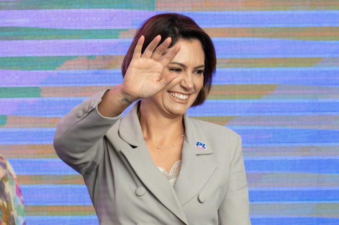 Michelle Bolsonaro fala em “desejo no coração de chegar à Presidência”