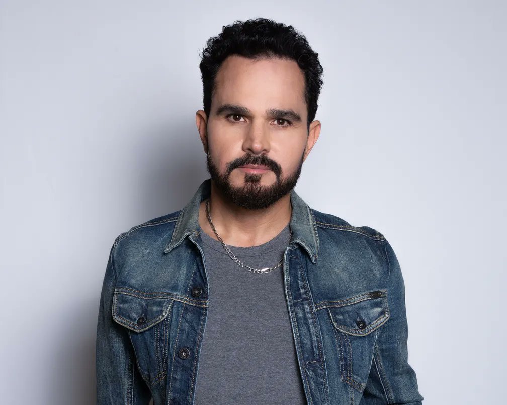 Luciano Camargo faz primeiro show gospel três anos após anúncio de projeto solo