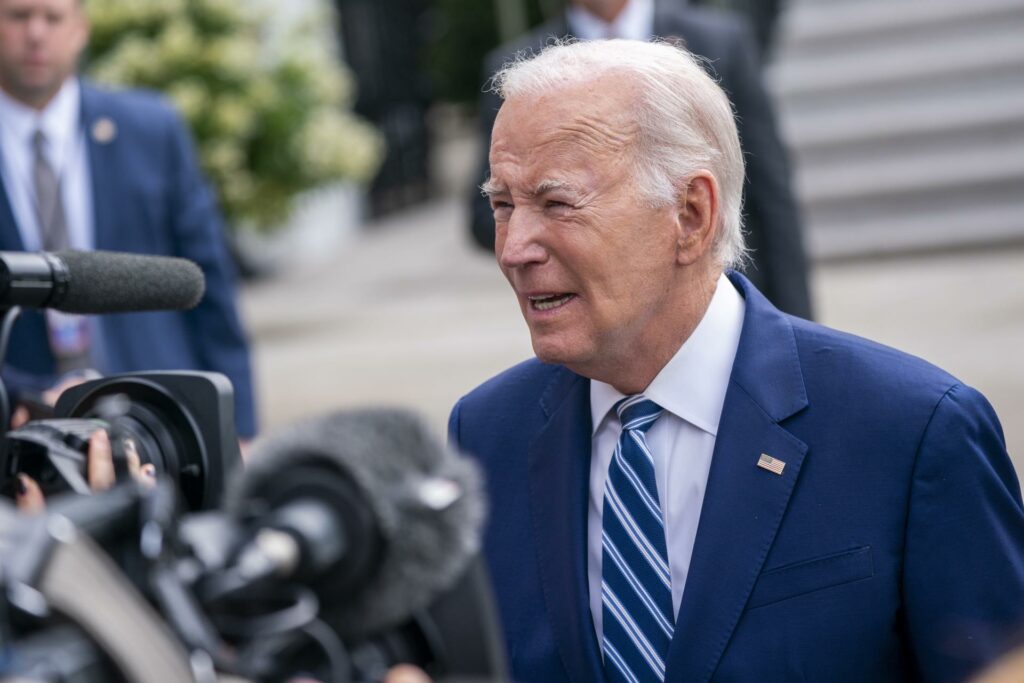 McCarthy ameaça Biden com impeachment por corrupção