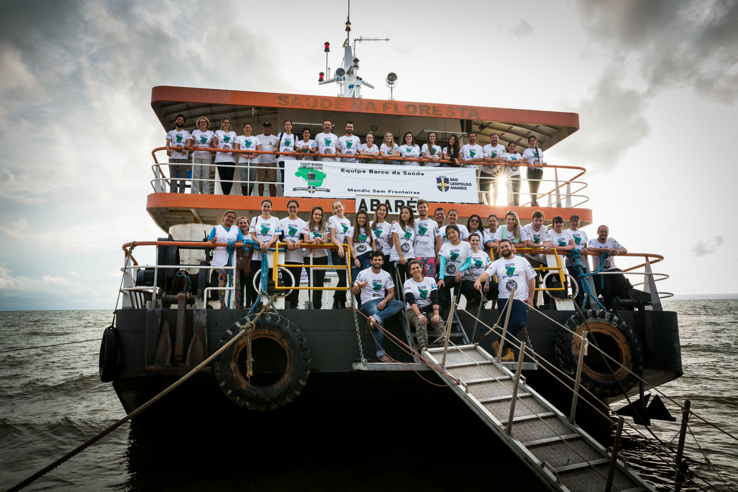 Barco da Saúde leva atendimento médico e odontológico a populações ribeirinhas do Pará