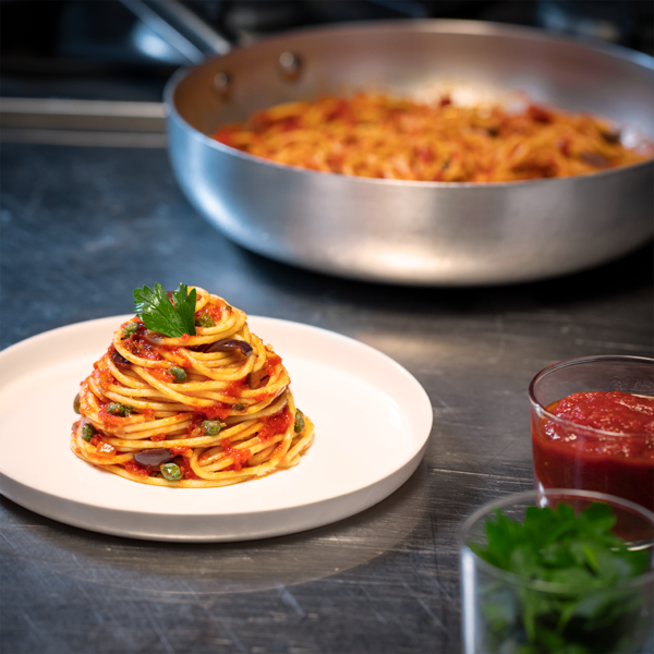 Spaghetti alla Putanesca, um prato com muitas variações e sabores da Itália