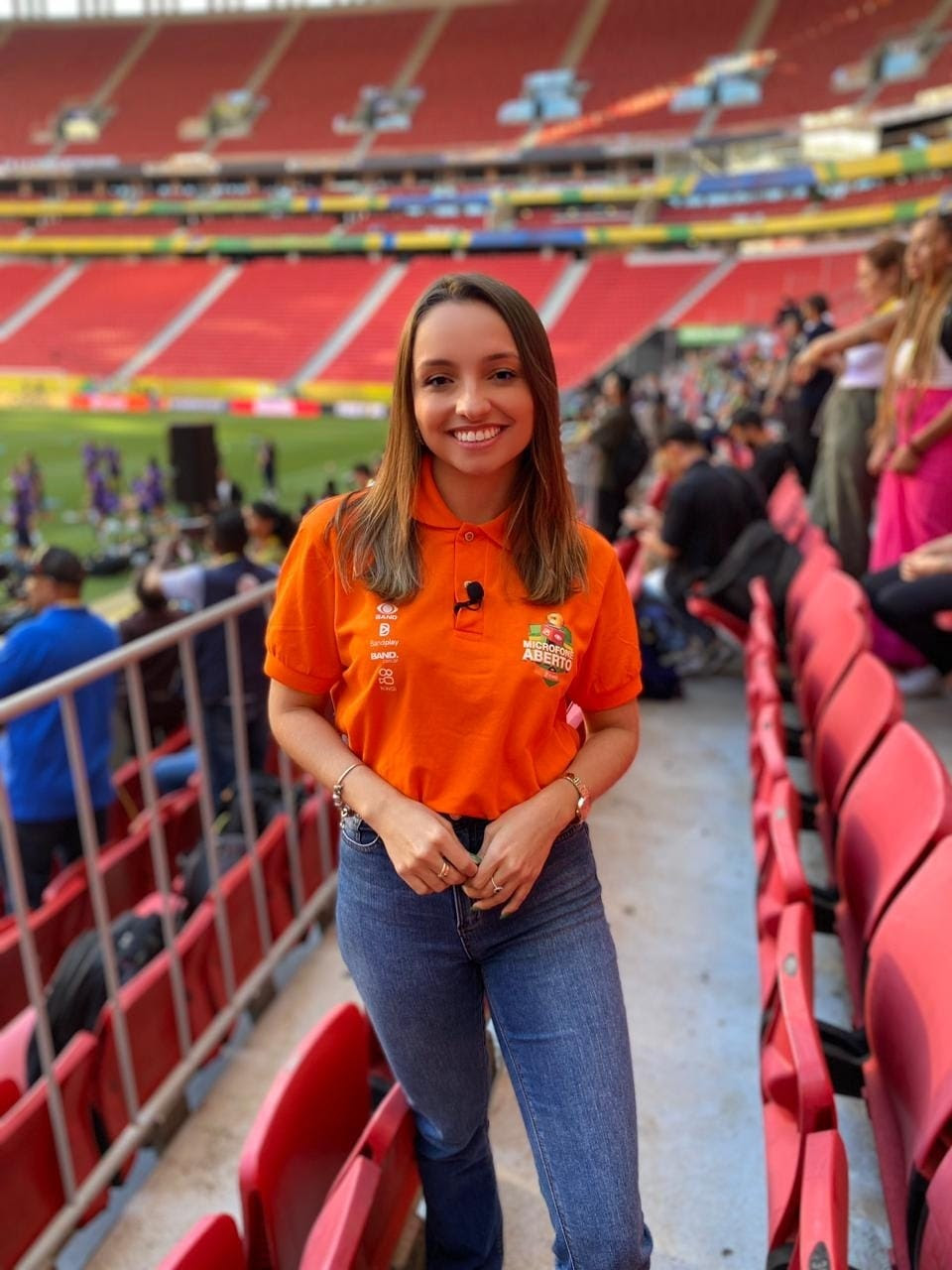Caroline Cherulli vence reality show Microfone Aberto no Kwai