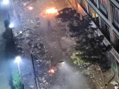 Cenário de Guerra: usuários de drogas da cracolândia fazem barricadas de fogo no centro de SP; VEJA VÍDEO