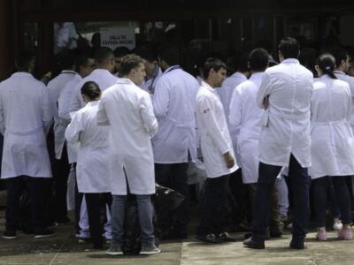 Venezuela, Bolívia e Cuba lideram cursos com médicos reprovados no Revalida