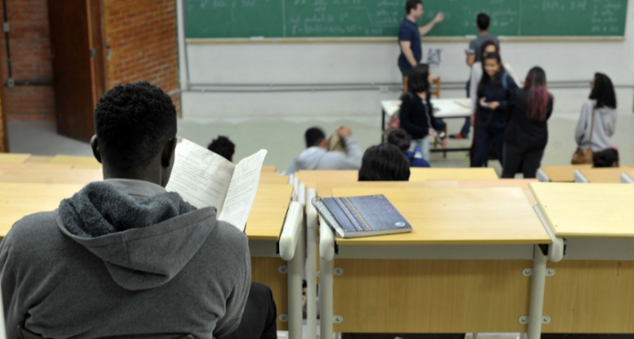 Dados sobre denúncias de assédio sexual contra professores são omitidos e ignorados por universidades federais