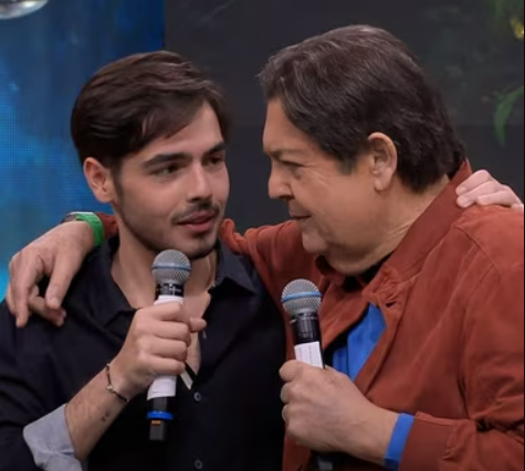 Filho atualiza estado de saúde de Faustão e diz: “Período complicado”